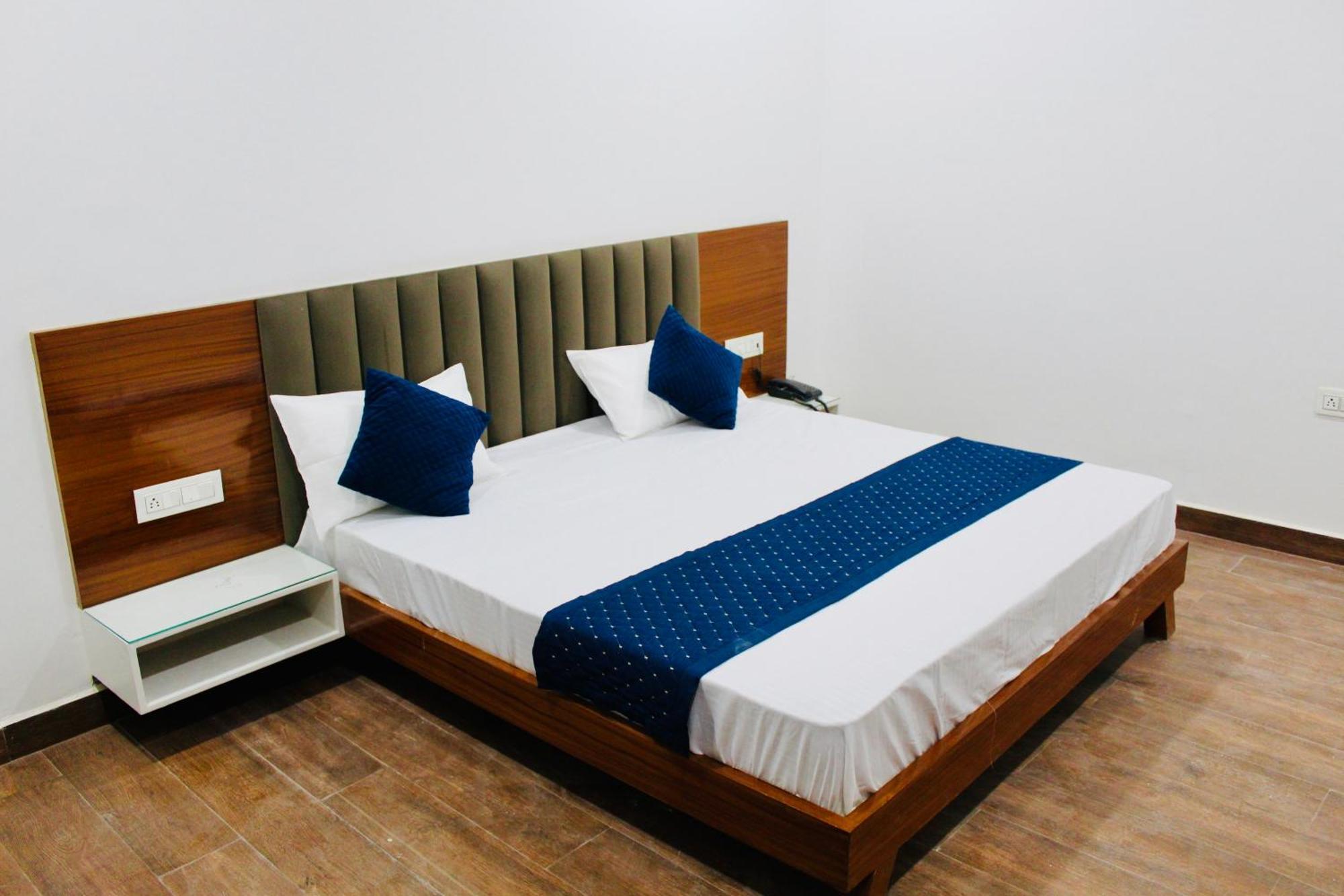 The Loya Hotel Muktsar Zewnętrze zdjęcie