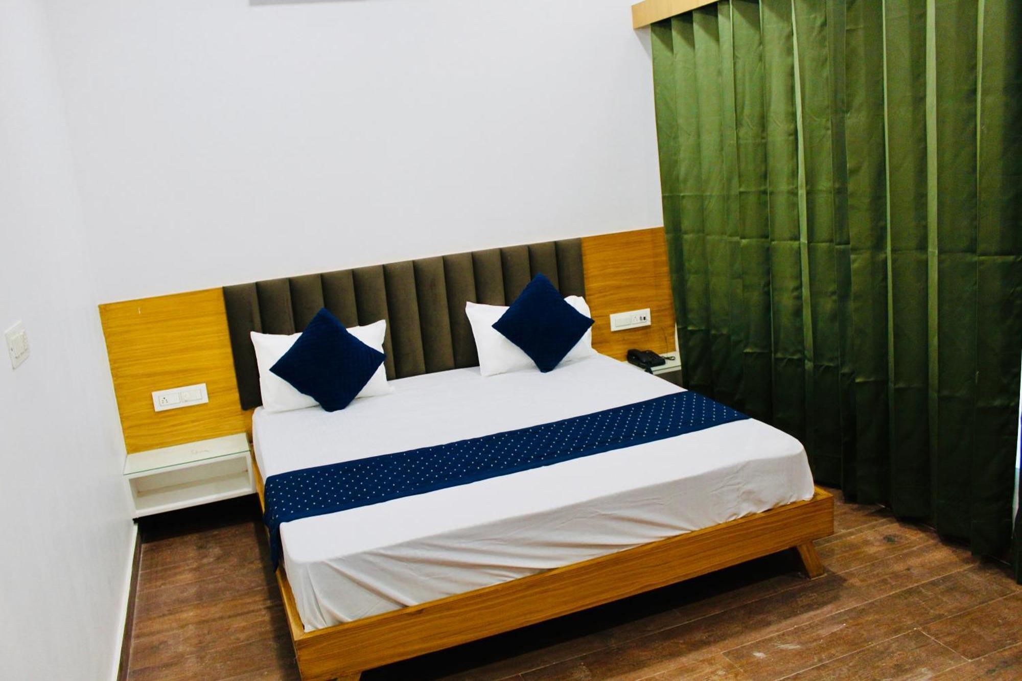 The Loya Hotel Muktsar Zewnętrze zdjęcie