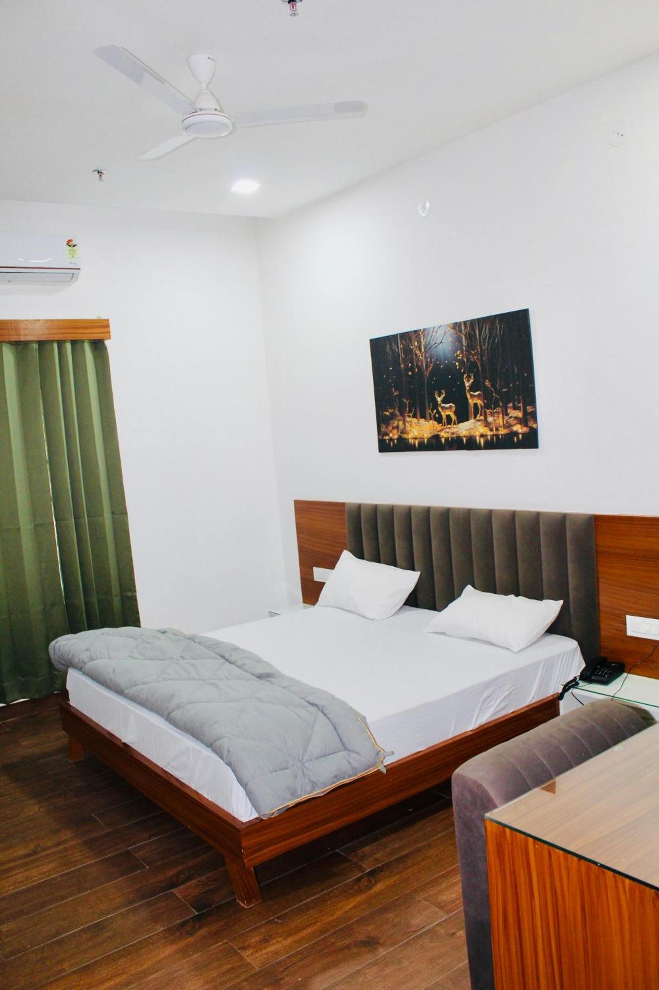 The Loya Hotel Muktsar Zewnętrze zdjęcie